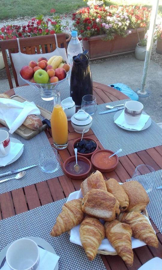 Chez Yvette , C'Est Chouette!! Bed & Breakfast Каркасон Екстериор снимка