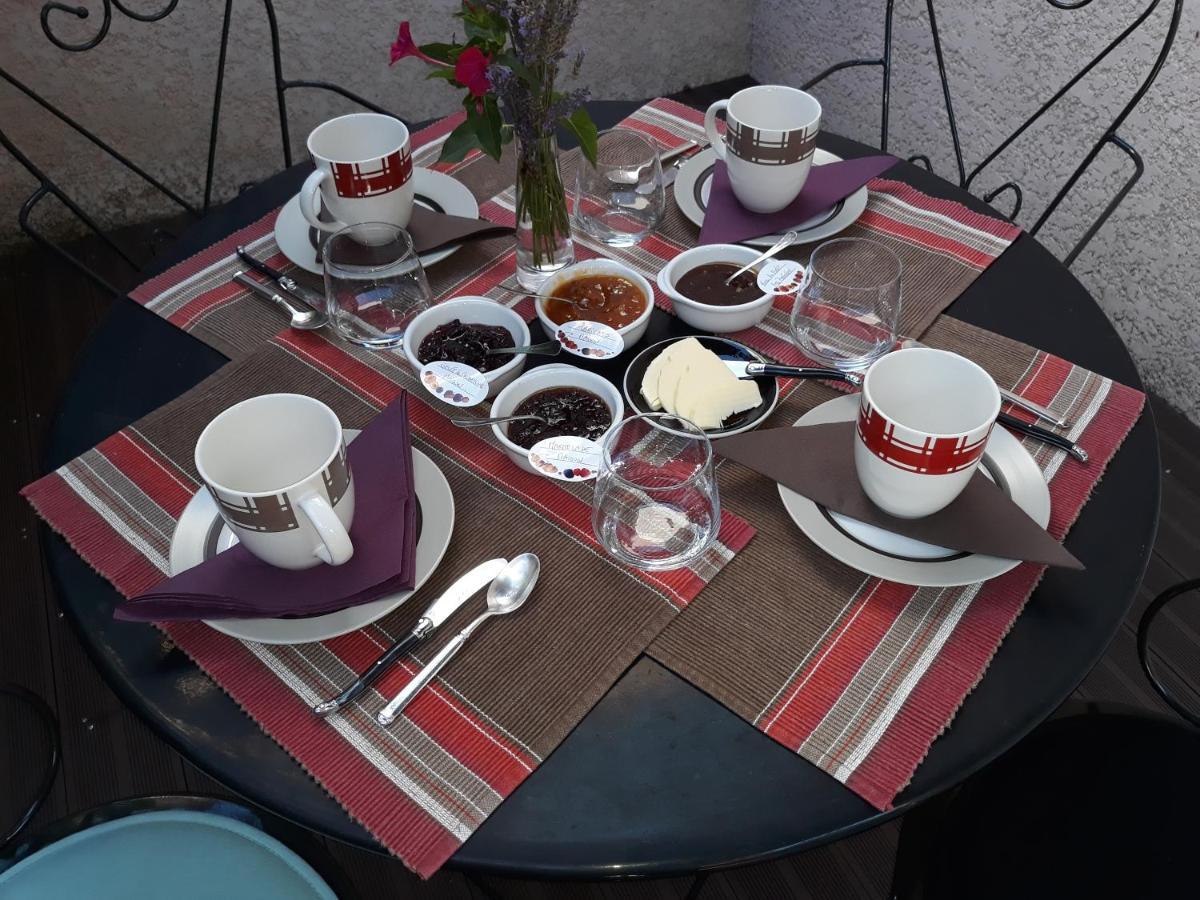 Chez Yvette , C'Est Chouette!! Bed & Breakfast Каркасон Екстериор снимка