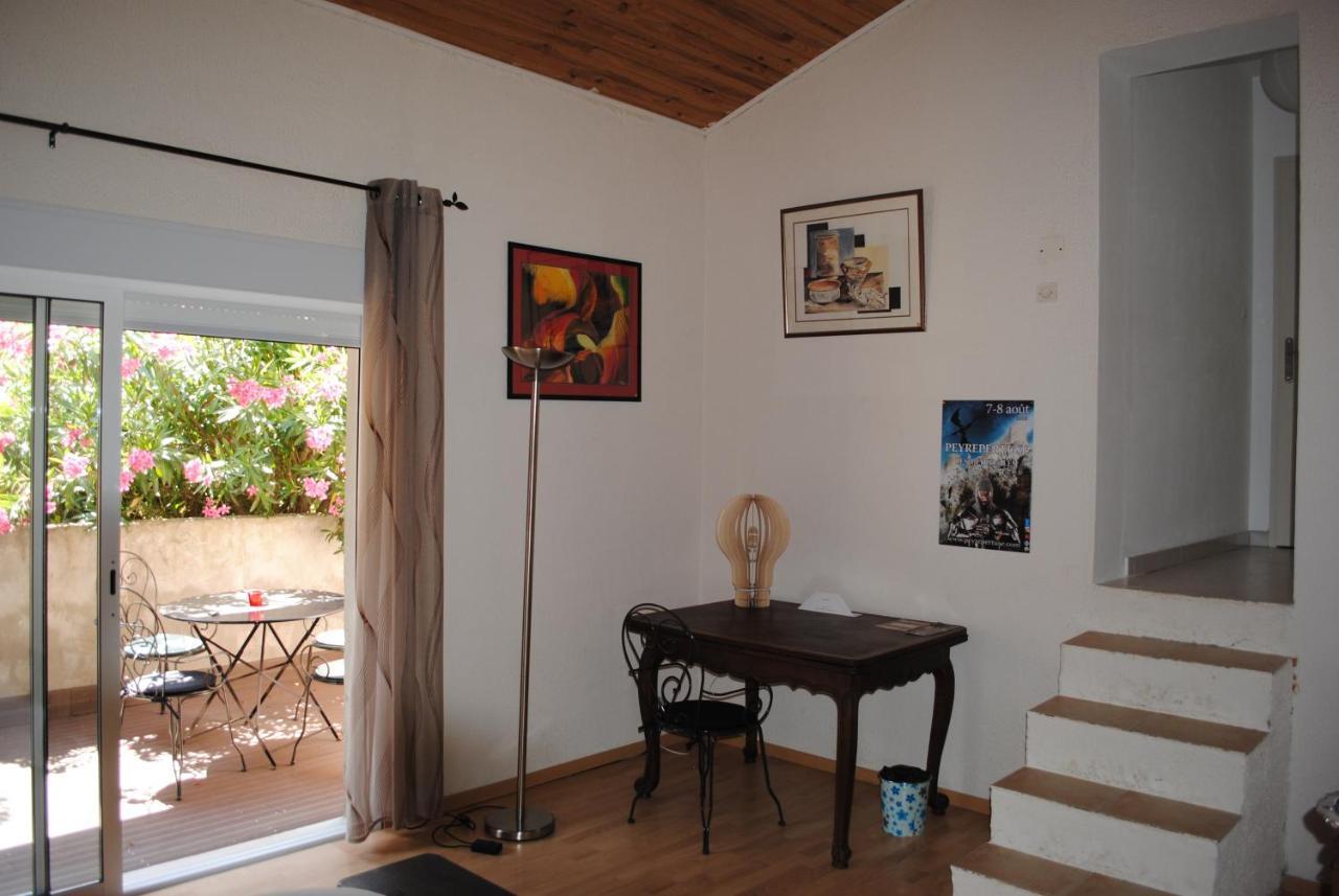 Chez Yvette , C'Est Chouette!! Bed & Breakfast Каркасон Екстериор снимка